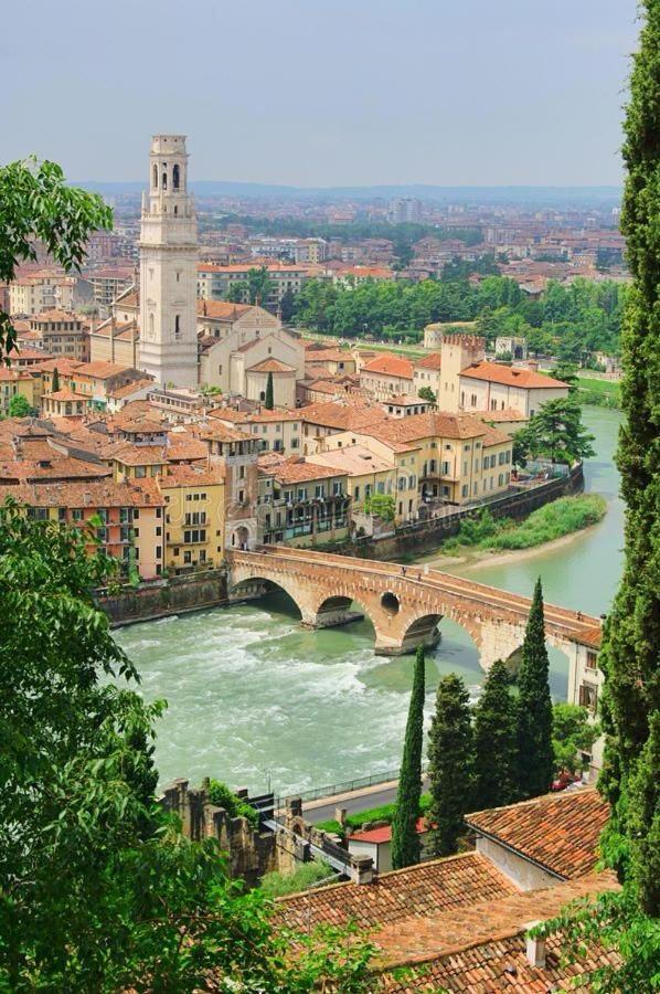 Residenza Piazza Erbe Apartment Verona Exterior photo